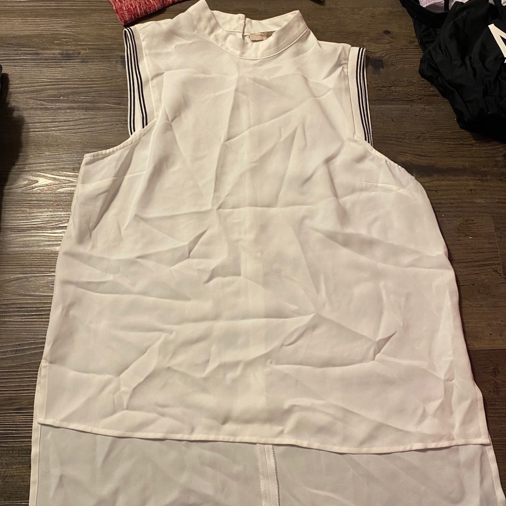 White dress shirt